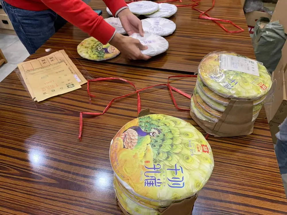 潜江回收大益普洱茶2018年生茶熟茶图2