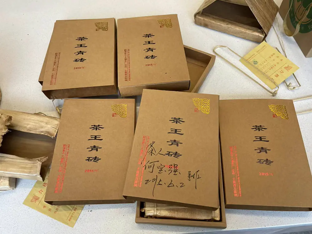 潜江回收今大福普洱茶2015年生茶熟茶